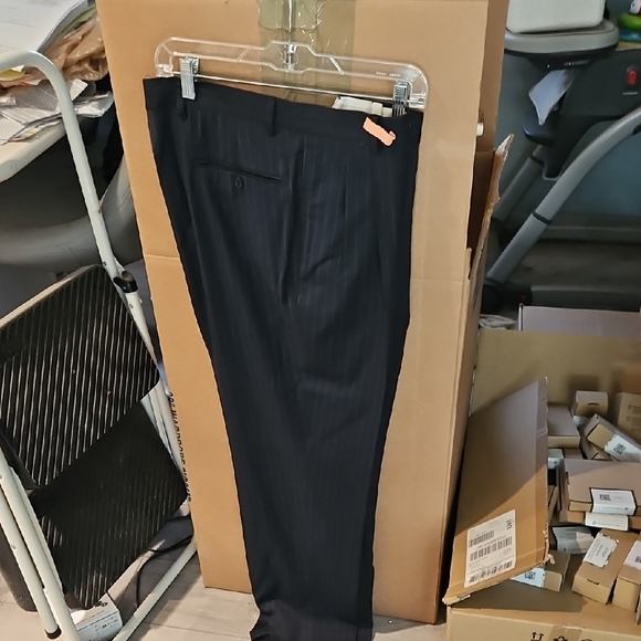 Claiborne Men's Black Dress Pants - Picture 1 of 1